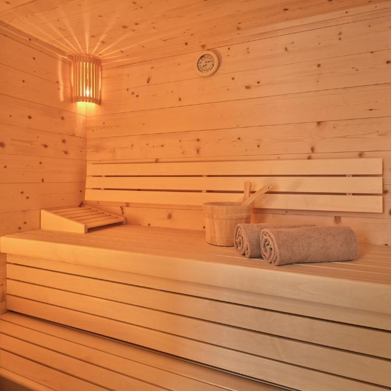The Tauplitz Suites - Alpine Suite B4 by AA Holiday Homes - Apartment with Sauna - 17