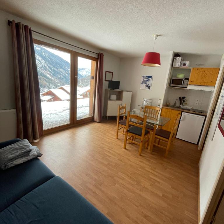 Studio avec coin montagne 4 personnes Orelle 3 Vallées - Spa & Piscine - Apt 004 - Appartement 1 Chambre - 1