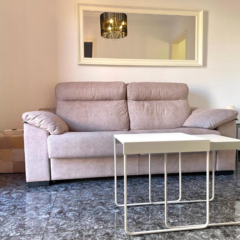 Elegantniy Poble Sec - Two-Bedroom Apartment - 11