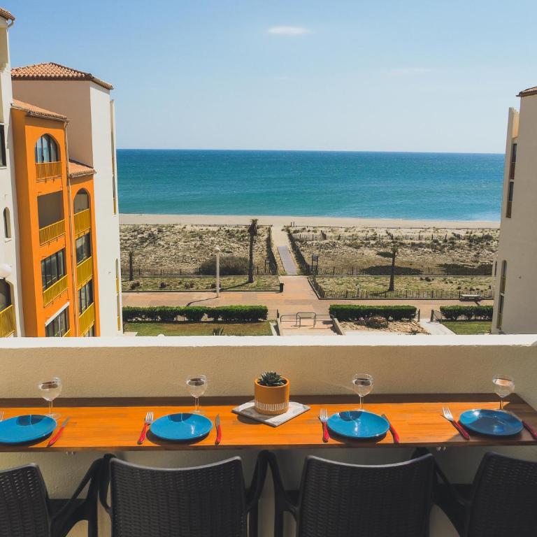 Superbe vue mer avec accès direct plage et parking - Apartment mit 2 Schlafzimmern - 1