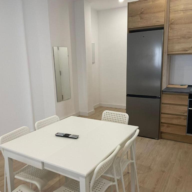 U4 Apartamento centro Madrid - Two-Bedroom Apartment - 5