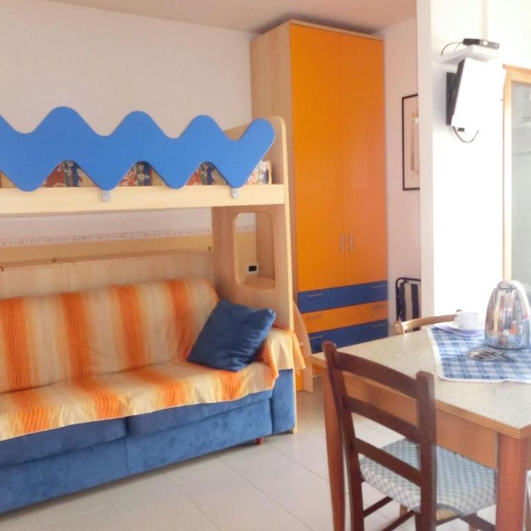 Colorful studio apartment-Beahost - Monolocale - 1