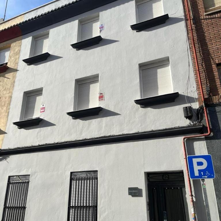 U5 Bien situado cerca de metro - Three-Bedroom Apartment - 13