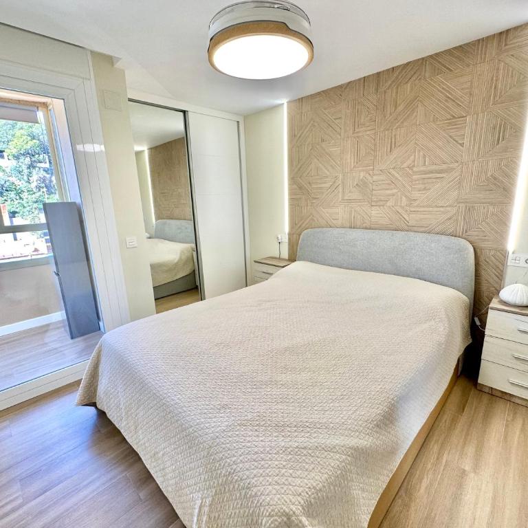 Carihuela Dreams Torremolinos - Two-Bedroom Apartment - 14