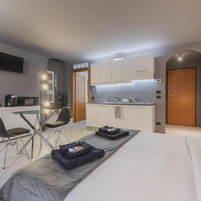 Charme Studio - Parcheggio a 20 Mt - 5 min dalla Fiera di Vicenza - Appartamento con 1 Camera da Letto - 7