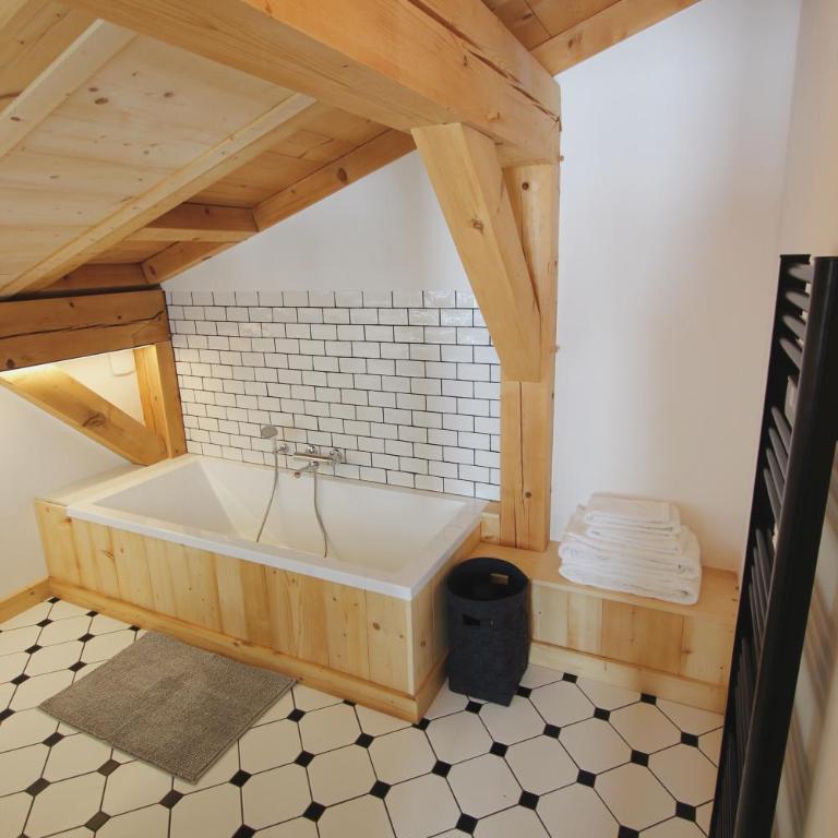 CHEZ NONNA - Charmant demi-chalet à la montagne - Appartement - 28
