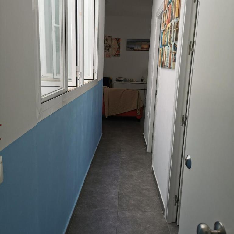 Sopranis del MAR Apartamento Centro Cádiz, junto playa y estación de tren y bus y parkings - Apartamento de 1 dormitorio - 3