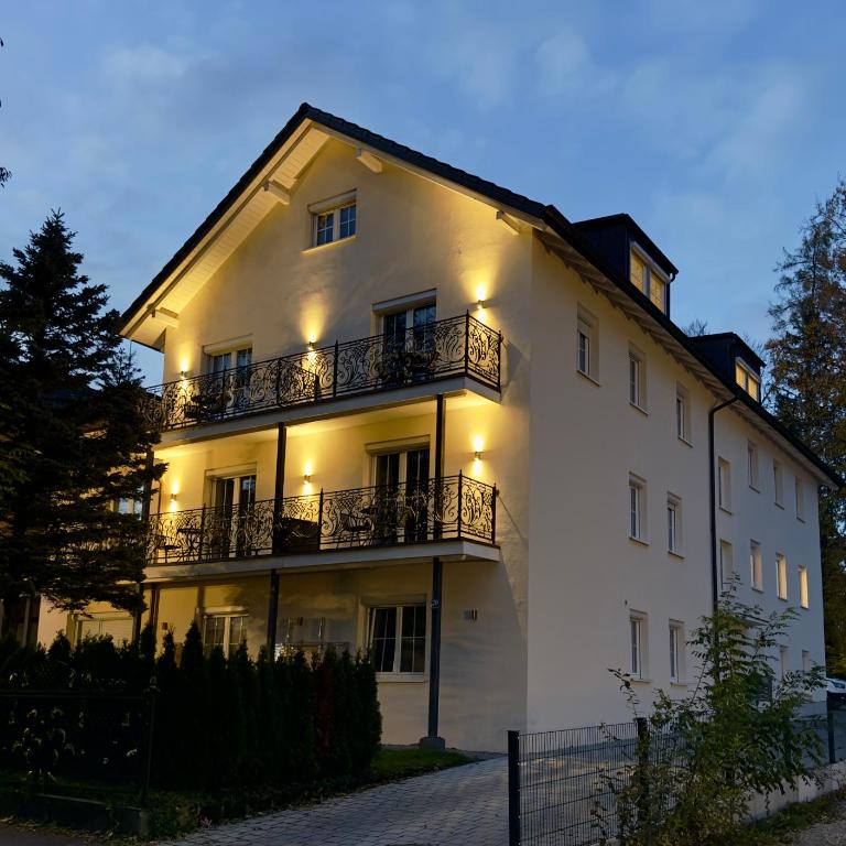 YUVA HOMES am Kurpark - BRIGHT Collection - Apartment mit Gartenblick - 1