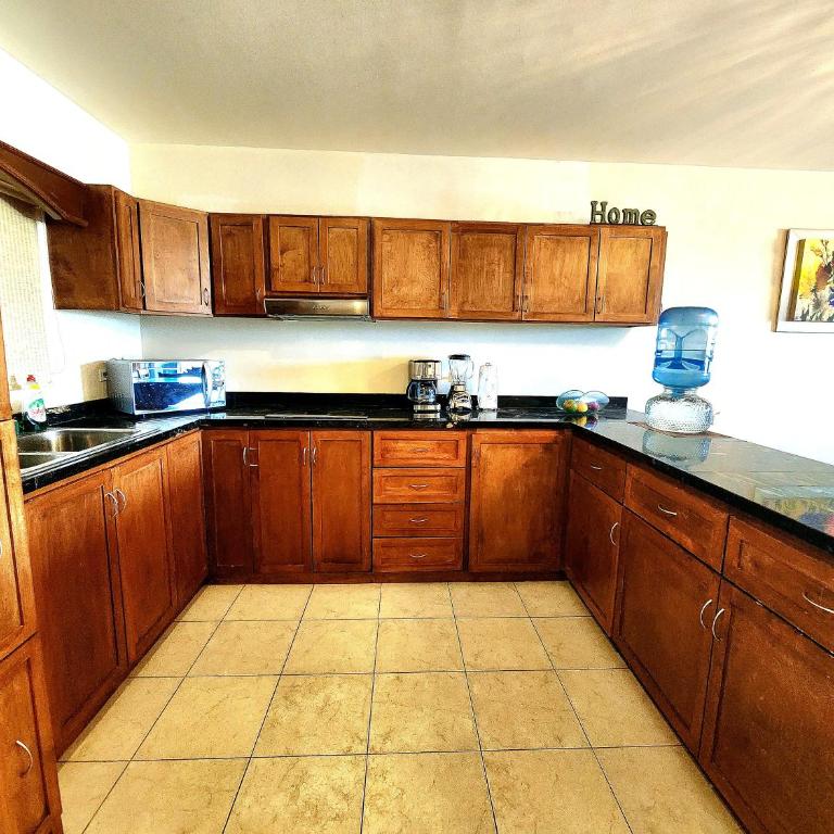 Bahia del tezal 202b: 2BR/2BT Condo, Big pool, 5 minutes walk to Beach! - Apartamento de 2 dormitorios - 12