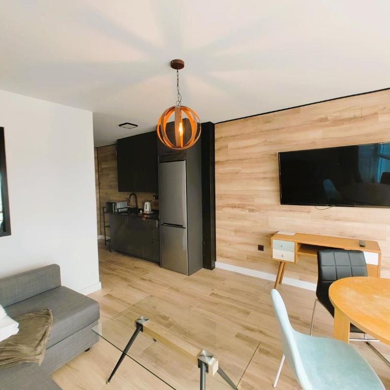 TODOSIERRANEVADA ZONA BAJA - MONTBLANC VISTAS A LA MONTANA - Junto a los Telecabinas - Apartamento de 2 dormitorios - 1