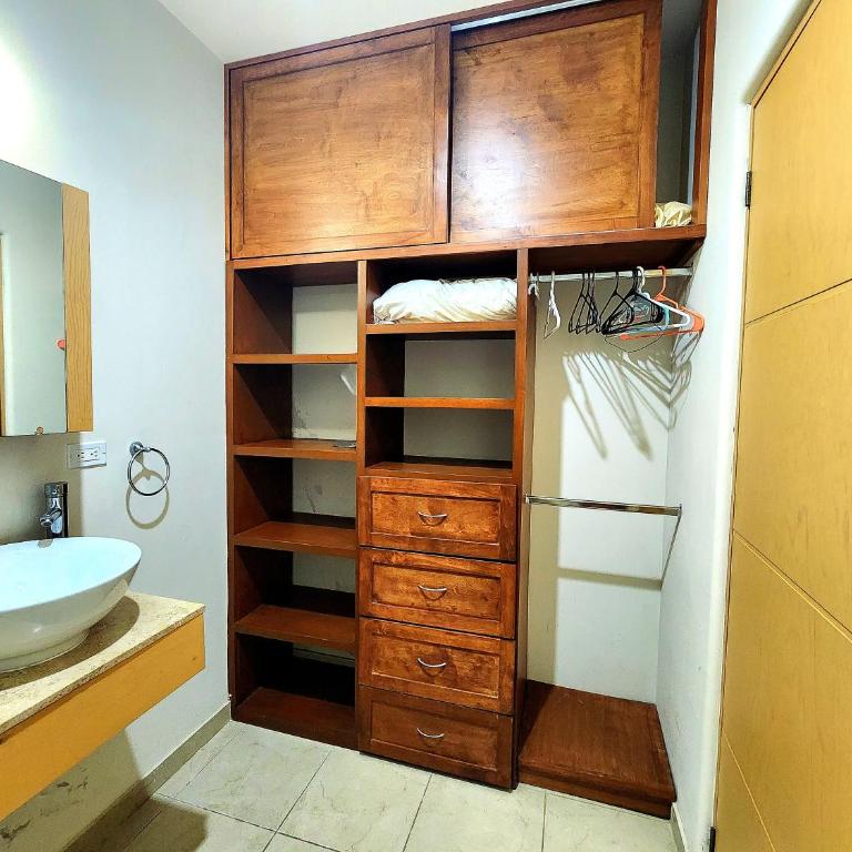 Bahia del tezal 202b: 2BR/2BT Condo, Big pool, 5 minutes walk to Beach! - Apartamento de 2 dormitorios - 18