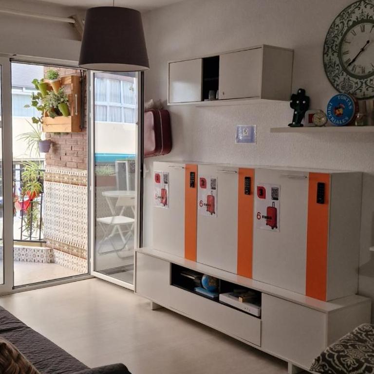 Centric Rooms Mercado - Small Single Room - 1