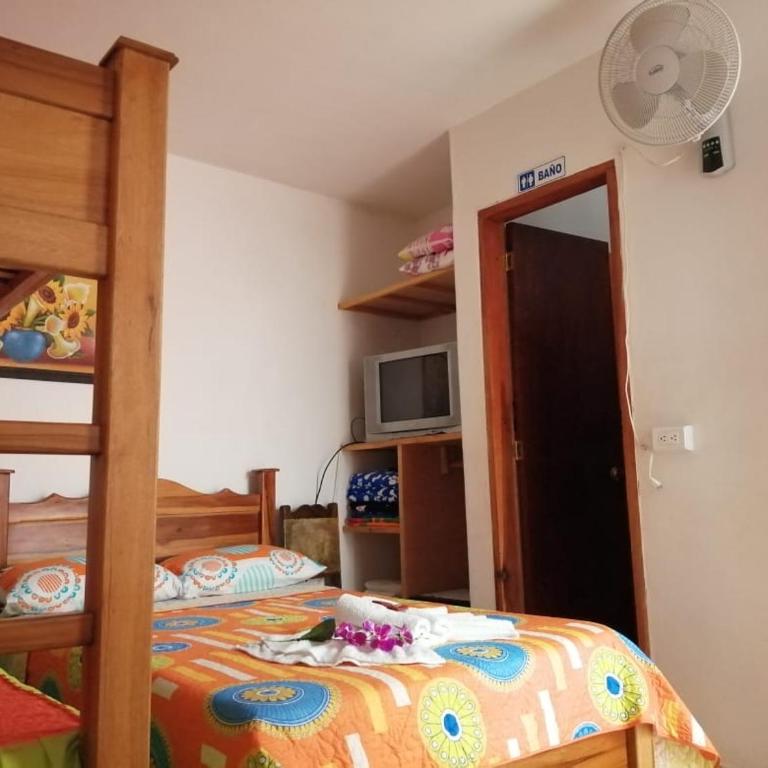 Las Orquídeas Jardín Casa Hotel - Quadruple Room with Private Bathroom - 3