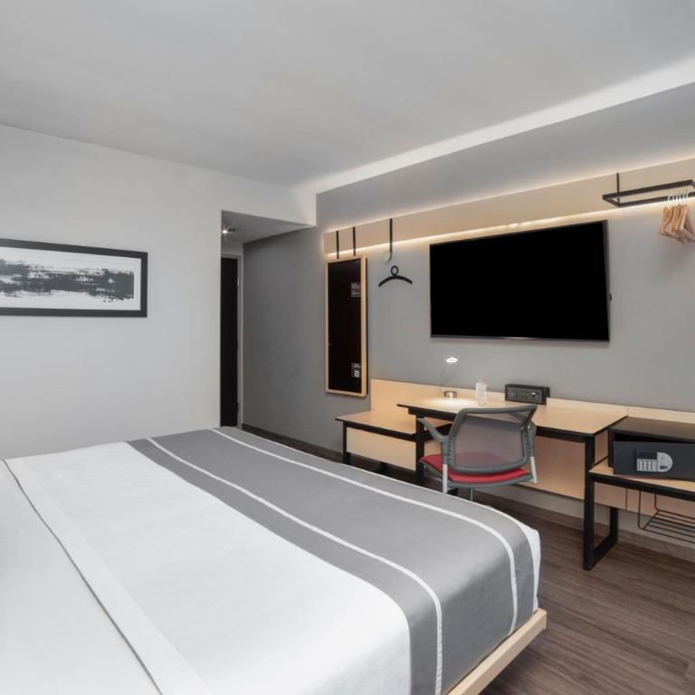 City Express Plus by Marriott Ciudad de México Insurgentes Sur - King Room - 3