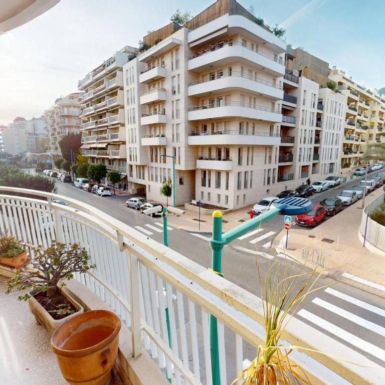 Spacieux 3P avec balcon et parking à Menton - FR-1-196-347 - Apartment - 2