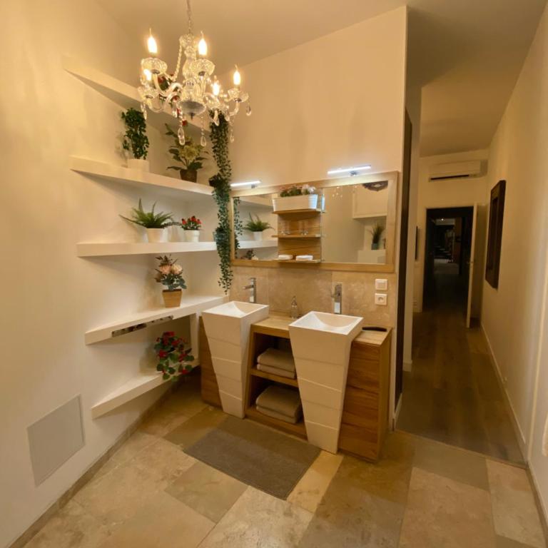 Loft Spa Reims-fr 250m2 privatifs, piscine intérieure chauffée, spa et parking - Appartamento con 3 Camere da Letto - 23
