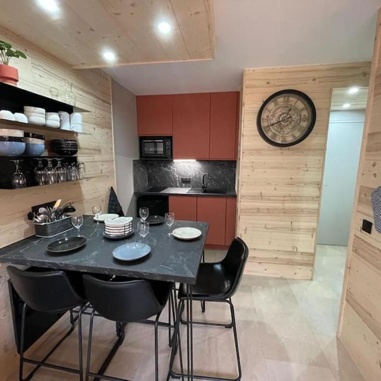 f2 28 m2 n°405 5 personnes ski au pied/piscine - Appartement 1 Chambre - 11