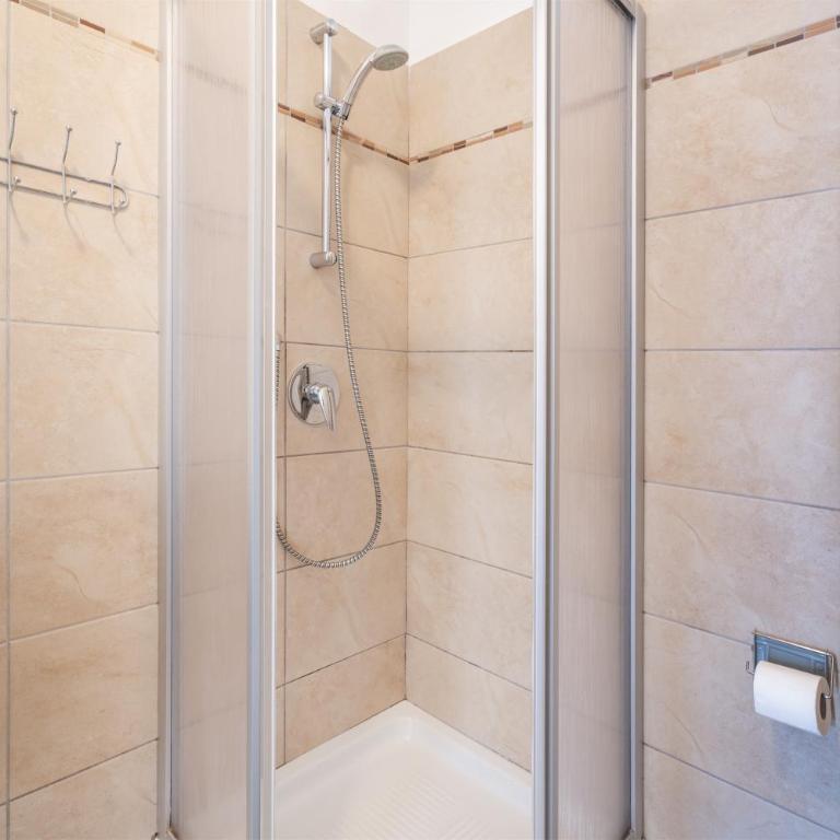 Garda App - Chiara - One-Bedroom Apartment with Terrace - 16