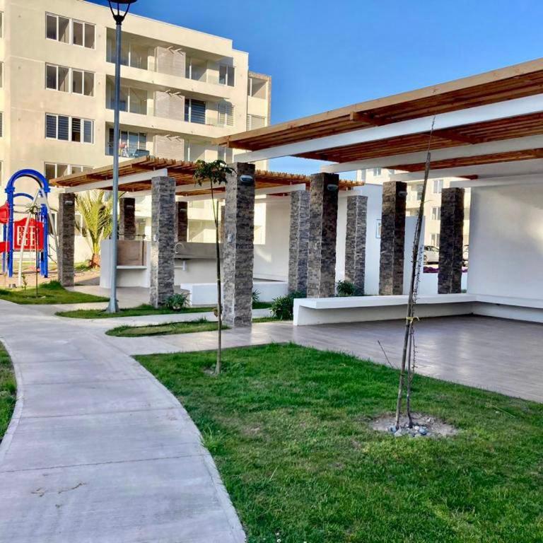 Hermoso departamento nuevo con todas las comodidades - Three-Bedroom Apartment - 7