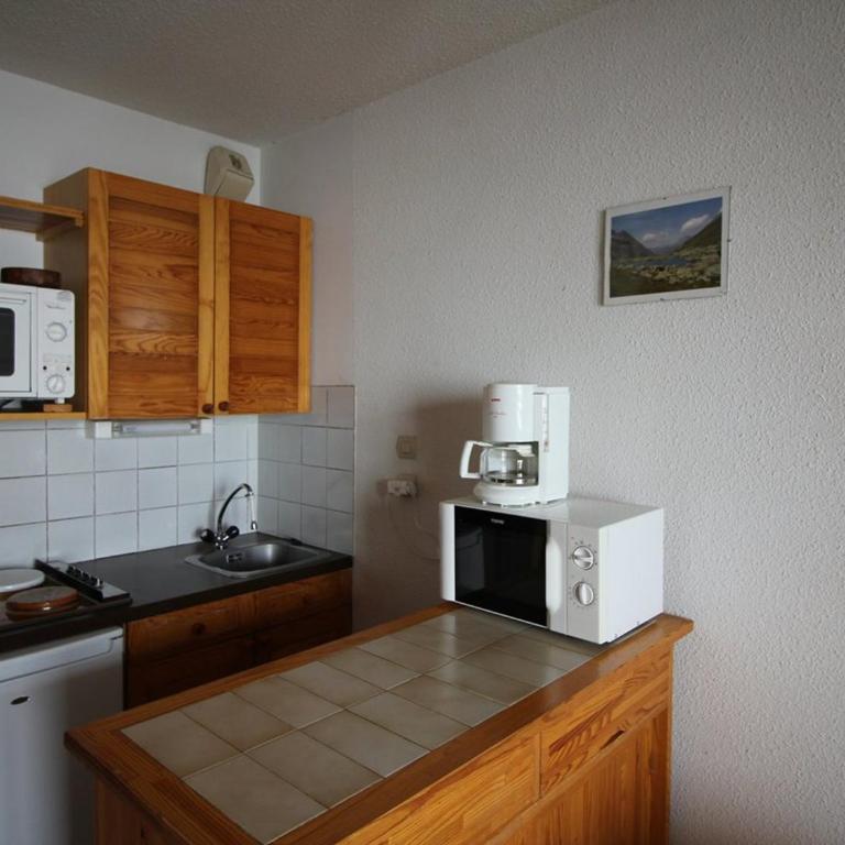 Studio cabine 4 pers, à 400m des pistes - Auris en Oisans - FR-1-297-52 - Appartement (4 Adultes) - 4