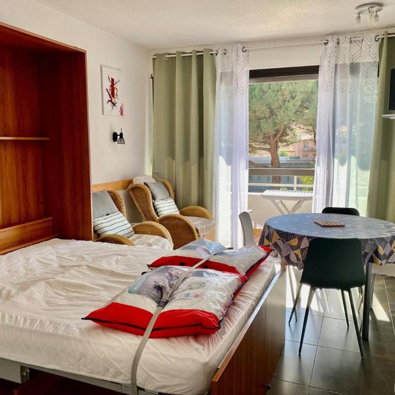 Studio cosy 24 m² avec balcon, proche cures et centre-ville, animaux bienvenus ! - Studio - 6