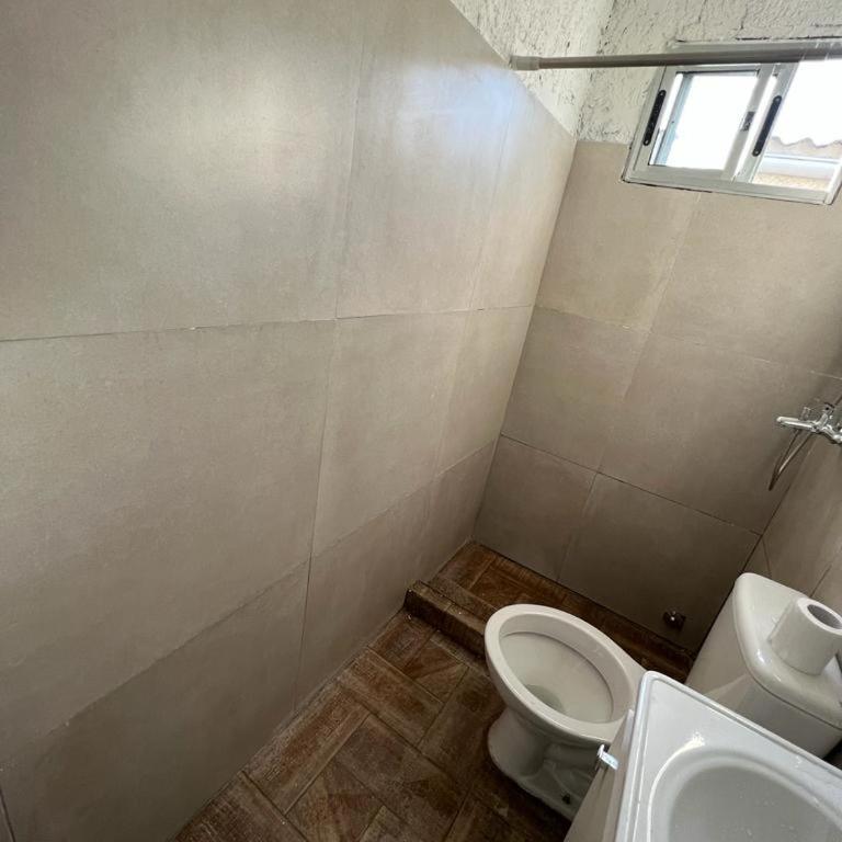 Casita sencilla a cuatro cuadras del mar - Casa con 1 dormitorio - 1