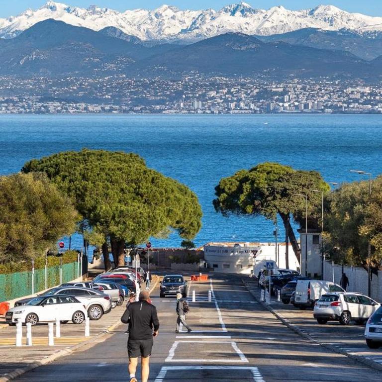 Vue mer et sur la baie de Cannes piscine 450m2 randonnée VTT au pied de l Esterel Manet - Appartement 1 Chambre - 2