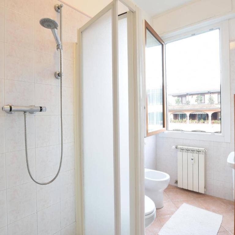 Lovely Apartment In Stresa With Wifi - Appartamento - 15