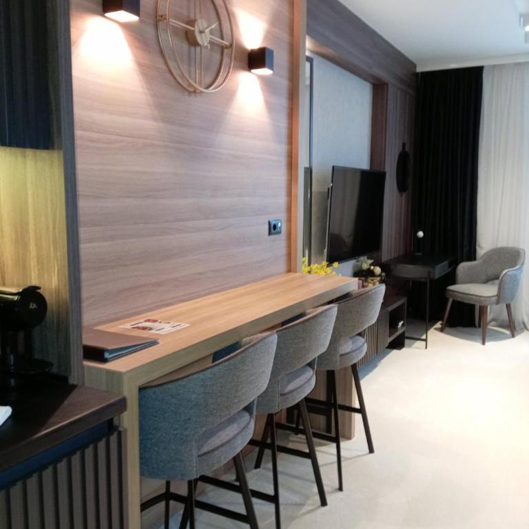 WOODSIDE Apartment M Kopaonik FREE Parking - Apartment with Garden View - 3