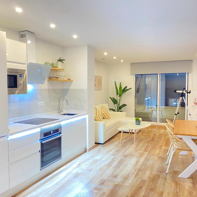 Marbella Beach Front View by Sol Maestranza - Two-Bedroom Apartment - 26