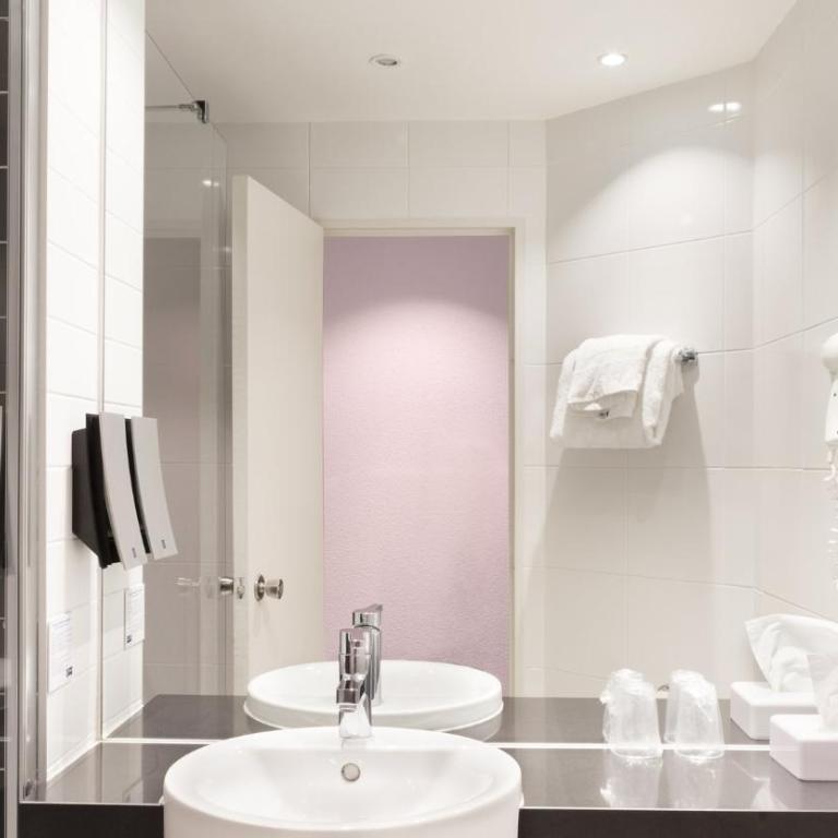 Holiday Inn Express Amiens by IHG - Chambre Lit Queen-Size Standard - Petit-Déjeuner Gratuit - 5
