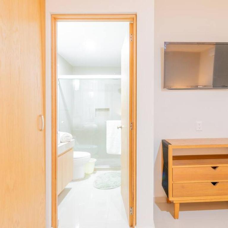 Bonito condo Zona Dorada con Piscina y Cochera - Two-Bedroom Apartment - 6