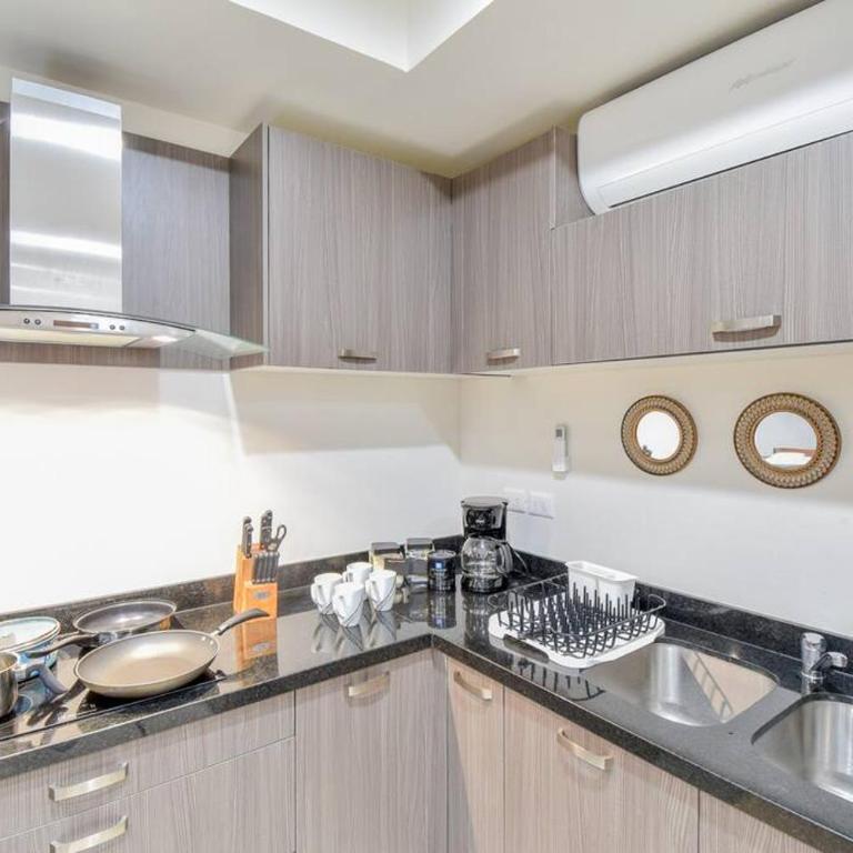 Bonito condo Zona Dorada con Piscina y Cochera - Two-Bedroom Apartment - 15