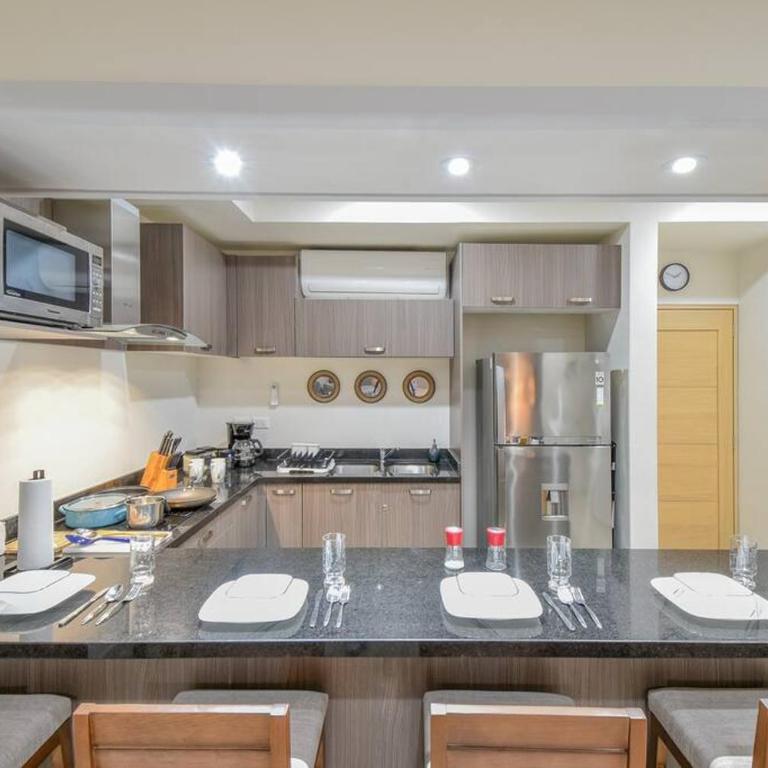 Bonito condo Zona Dorada con Piscina y Cochera - Two-Bedroom Apartment - 22