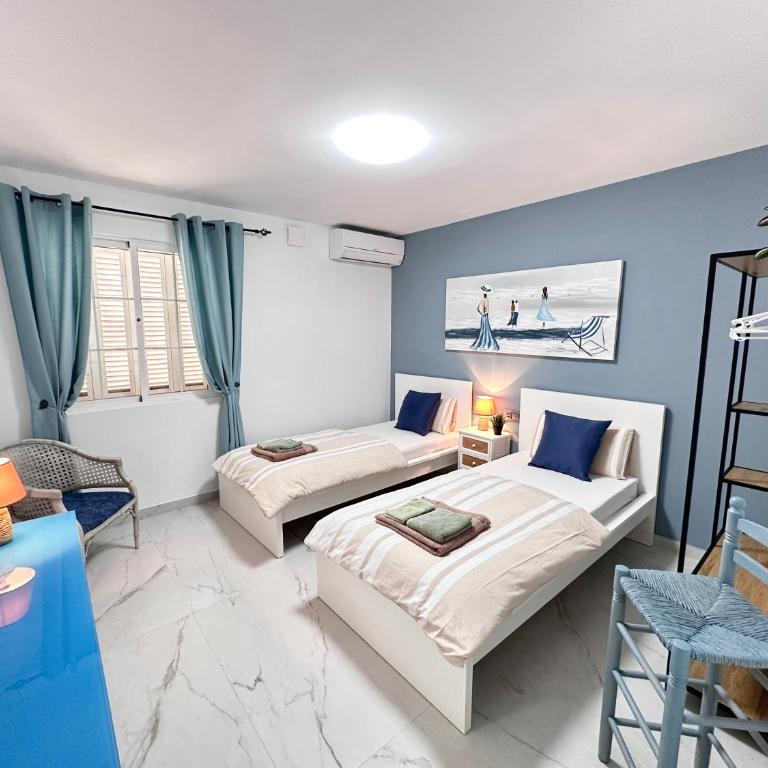 Sonnige Villa mit privatem Pool & Dachterrasse - Villa de 3 dormitorios - 10