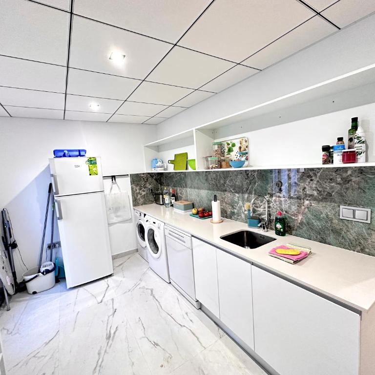 Sonnige Villa mit privatem Pool & Dachterrasse - Villa de 3 dormitorios - 17
