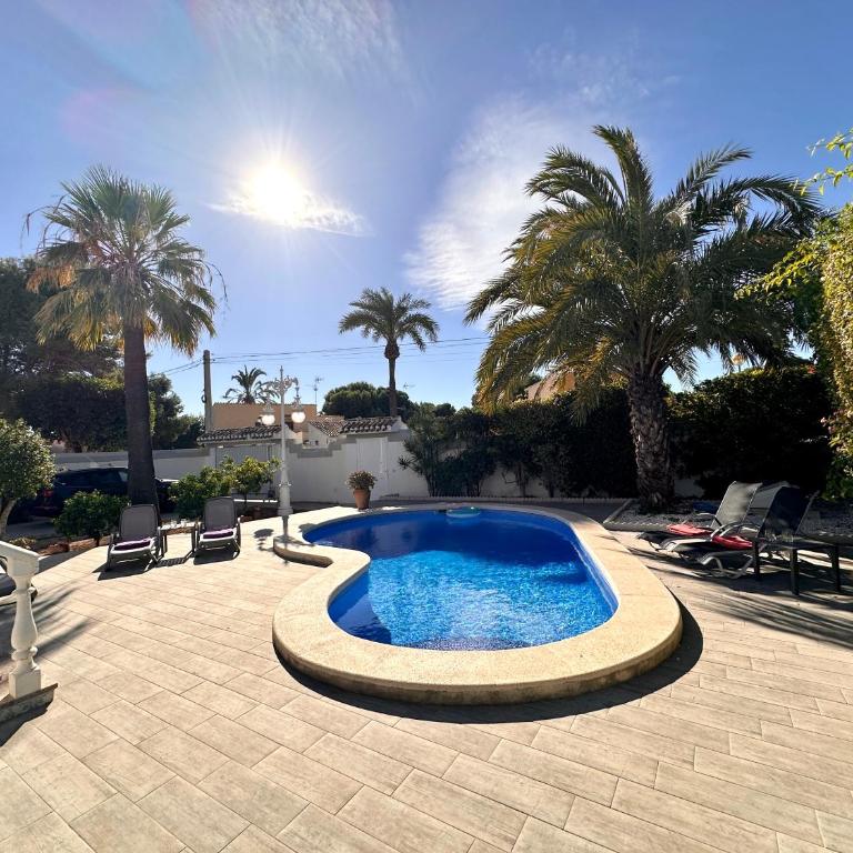Sonnige Villa mit privatem Pool & Dachterrasse - Villa de 3 dormitorios - 25
