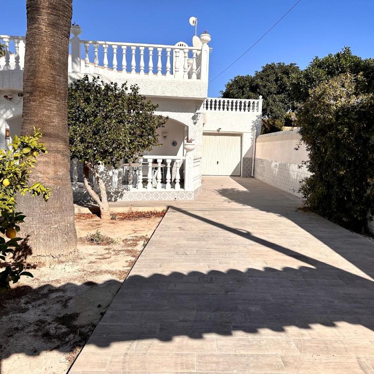 Sonnige Villa mit privatem Pool & Dachterrasse - Villa de 3 dormitorios - 31