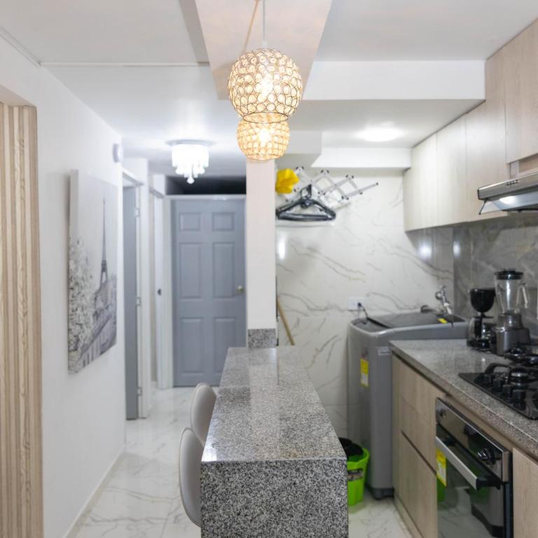 T11 Moderno apto con aire , en conjunto con piscina - Three-Bedroom Apartment - 11