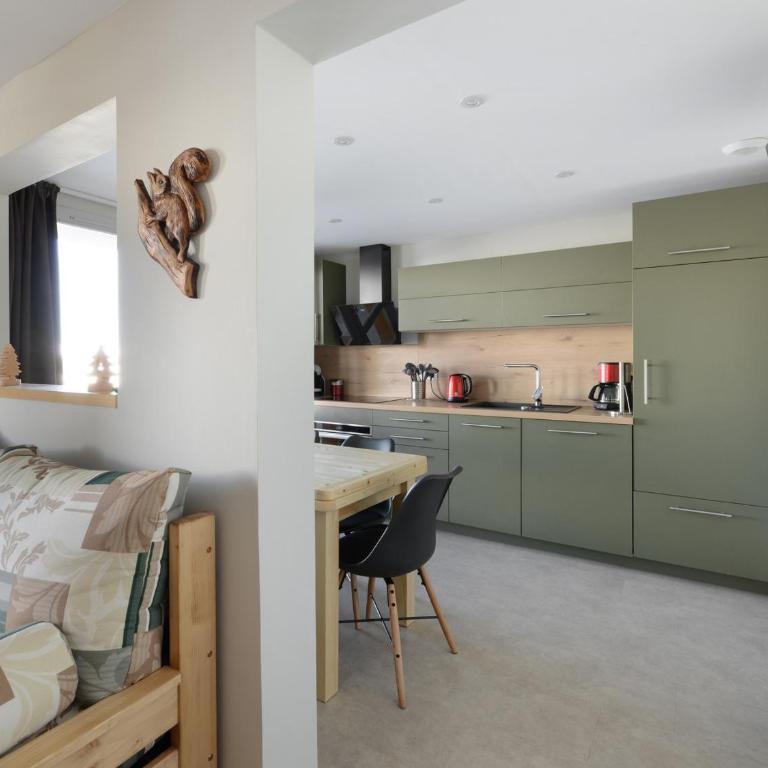 Bel appartement rénové avec accès direct aux pistes à Belle Plagne - One-Bedroom Apartment - 8