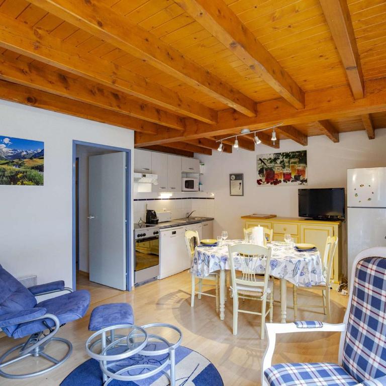 Appartement T4 avec balcon, 4-6 pers, proche centre et télécabine, navette gratuite - FR-1-401-276 - Appartement - 1