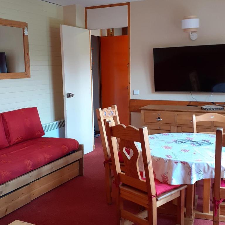Appartement spacieux, ski aux pieds avec balcon, 5 pers - Apartamento de 1 dormitorio - 5