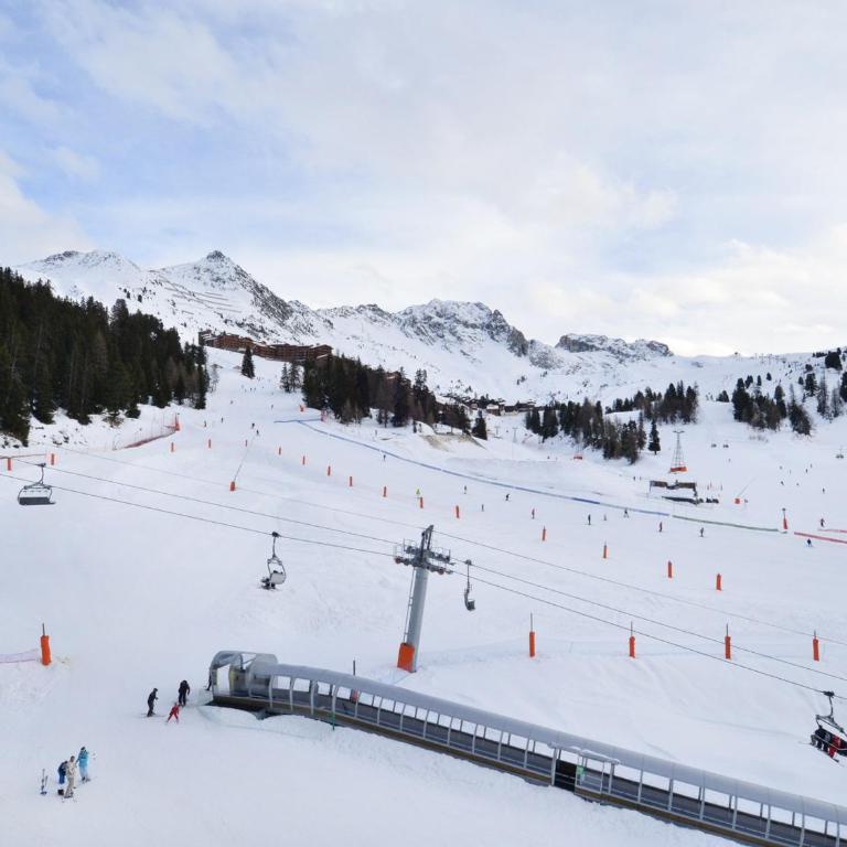 Appartement spacieux, ski aux pieds avec balcon, 5 pers - Apartamento de 1 dormitorio - 7