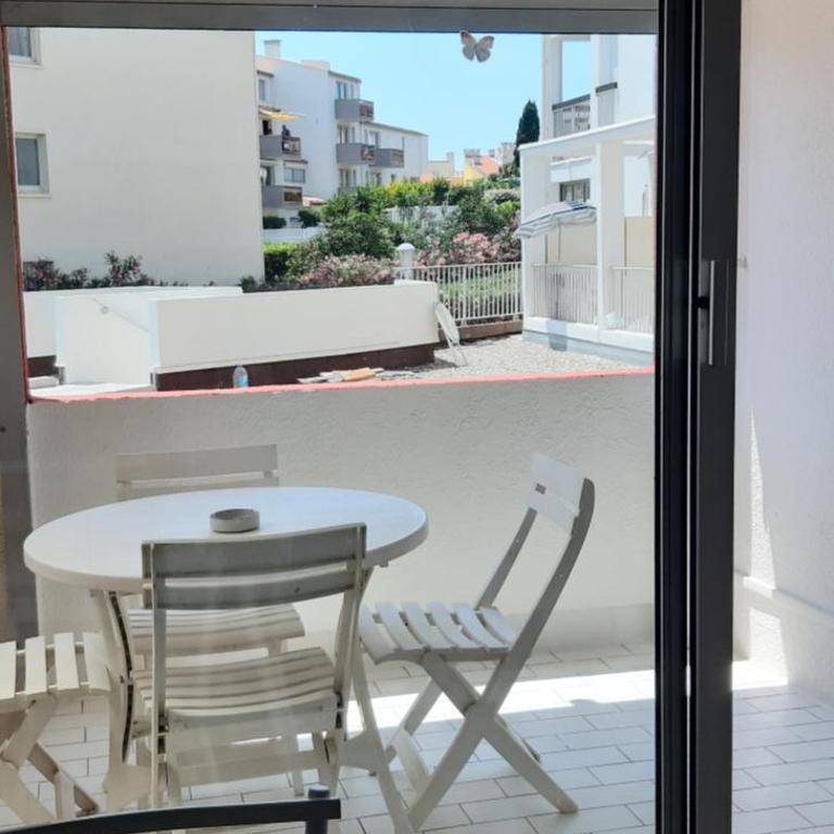 TROP COOL - One-Bedroom Apartment - 1