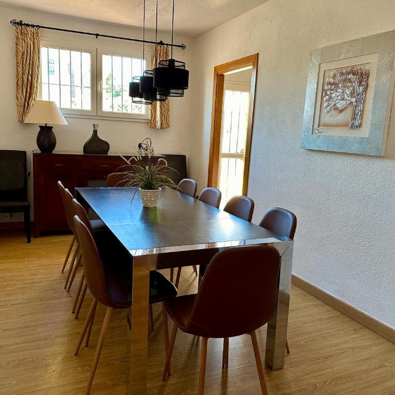 Casa de los Limones by Michael FAMILY VILLA NEAR PUERTO MARINA - Five-Bedroom House - 37