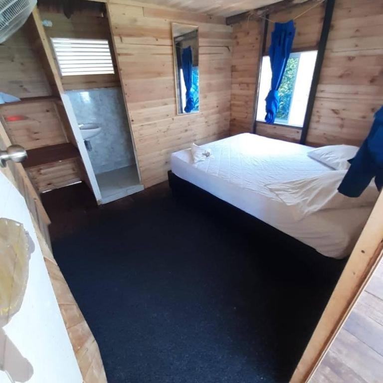 Hugos Place Baru - Double Room with Balcony - 5