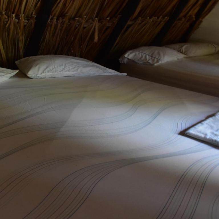 Hugos Place Baru - Standard Double Room with Shared Bathroom - 1