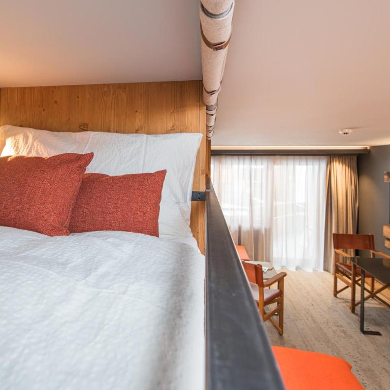 BaseCamp Hotel - Familienzimmer mit Balkon - 3