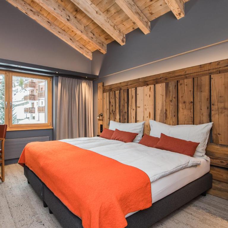 BaseCamp Hotel - Doppelzimmer mit Talblick - 2