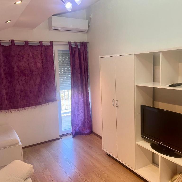 Magic river view Apartment - Two-Bedroom Apartment - 23